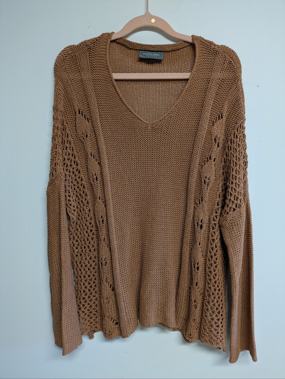 Wooden Ships Caramel Lightweight Open-Knit V-Neck Sweater in Brown Size M/L